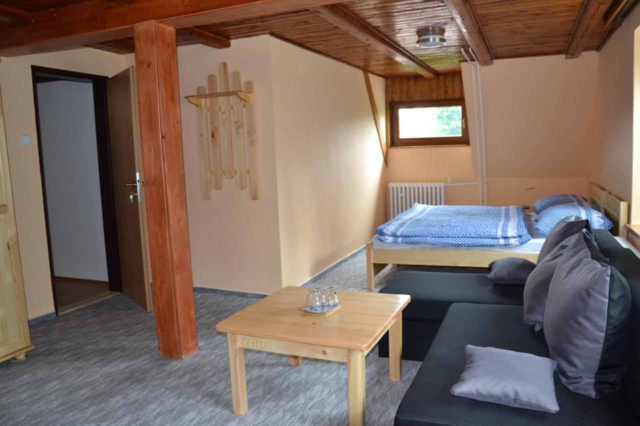 Penzion Pod Severakem Lučany nad Nisou エクステリア 写真